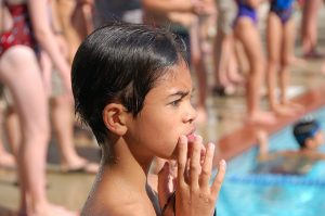 boy 405002 1920 300x199 - Cursos de natación para los más peques. ¿Qué necesito?