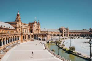 Vehículos Sin Carnet en Sevilla: Movilidad Ágil y Accesible